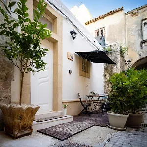 la-casetta-del-ronco1-ortigia.sicilyhotelsitaly.net/